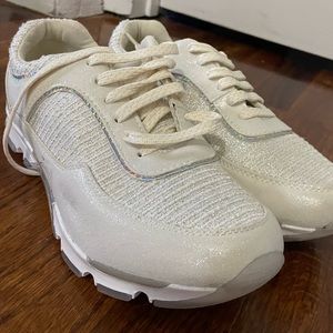 White/silver sneakers